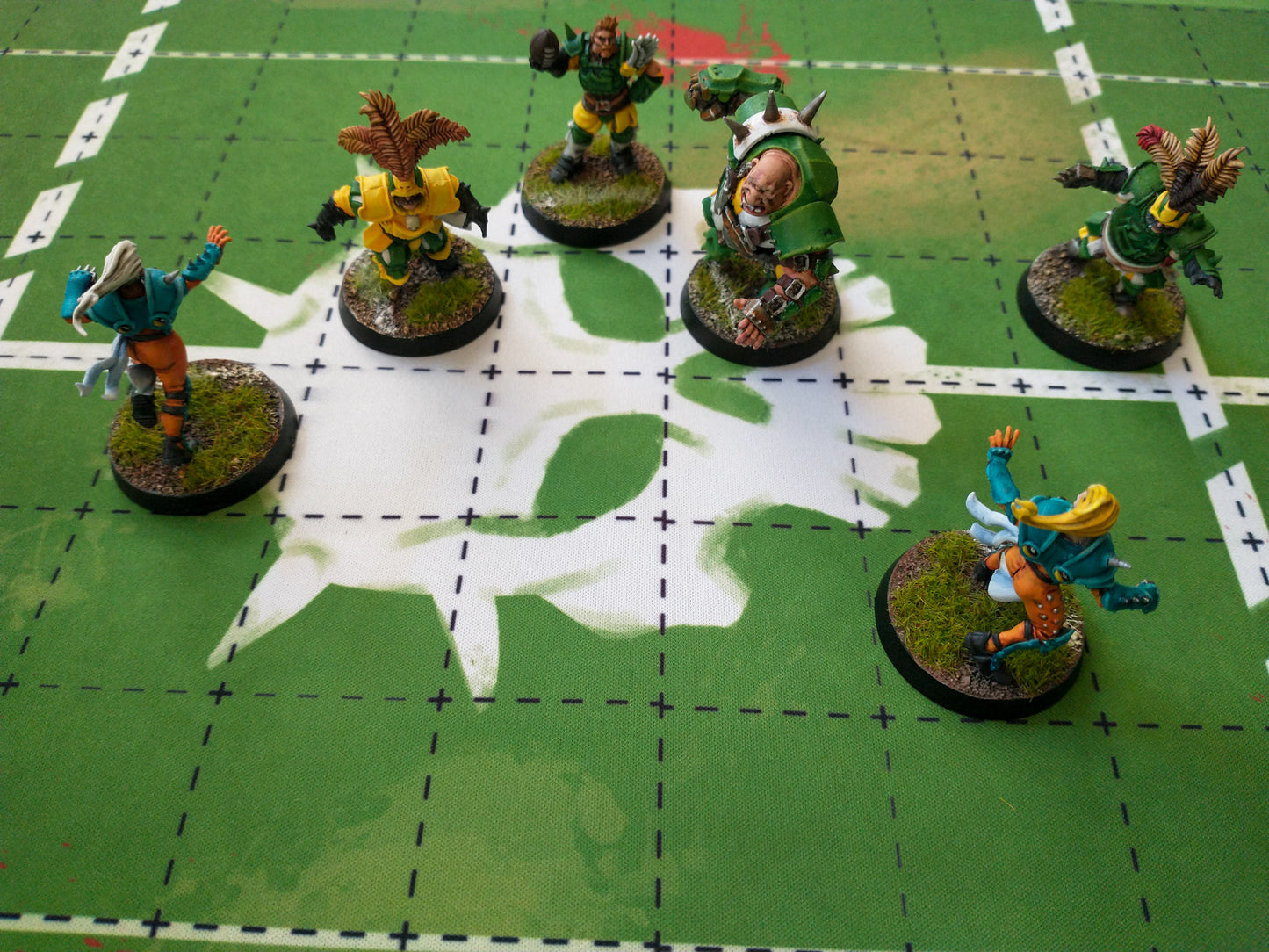 Blood Bowl Compatible Pitch / Play Mat - Combination 11's and 7's
